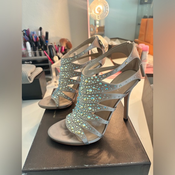 Gucci Raso Seta Taupe - Picture 6 of 7